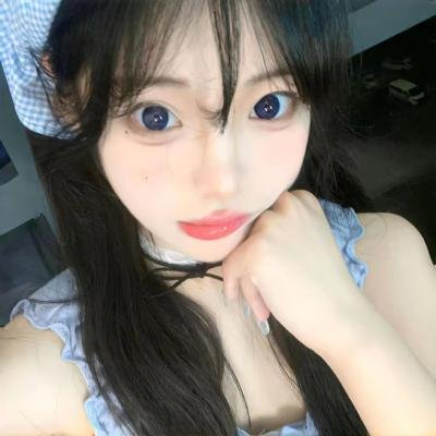 圆月映花都